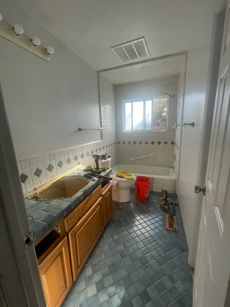 Bathroom before remodel